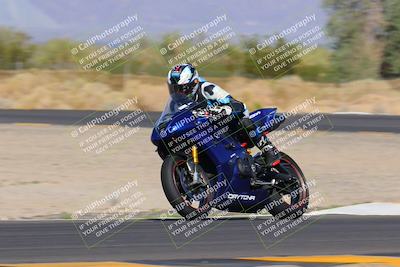 media/Oct-09-2022-SoCal Trackdays (Sun) [[95640aeeb6]]/Turn 3 (930am)/